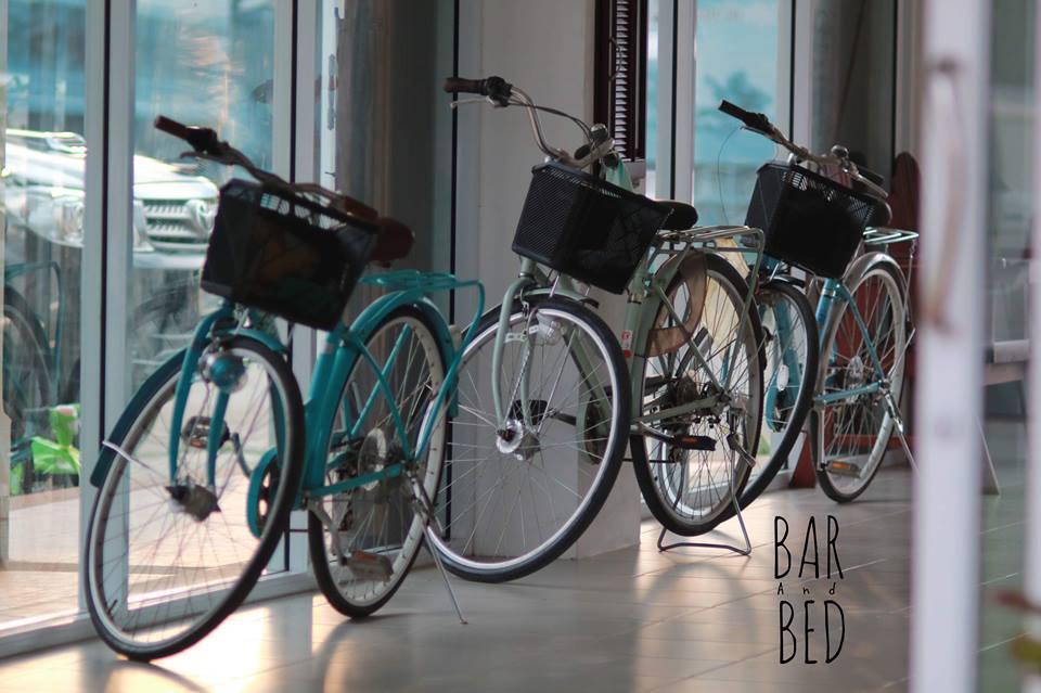Barandbed Urt Hostel Szuratthani Kültér fotó