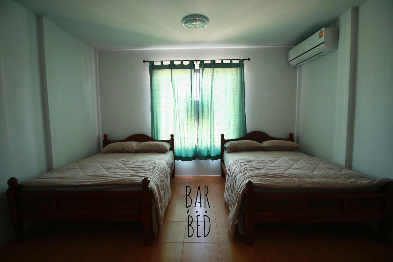 Barandbed Urt Hostel Szuratthani Kültér fotó