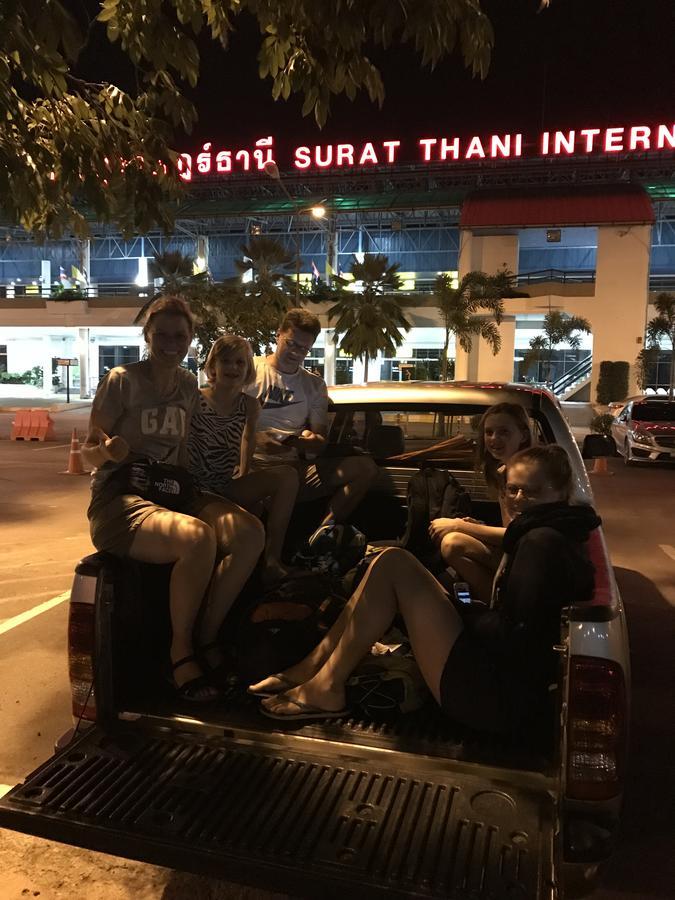 Barandbed Urt Hostel Szuratthani Kültér fotó